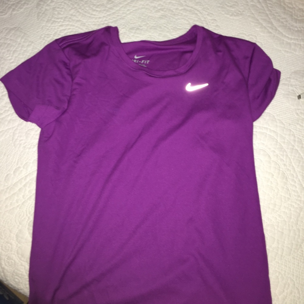 Nike tee